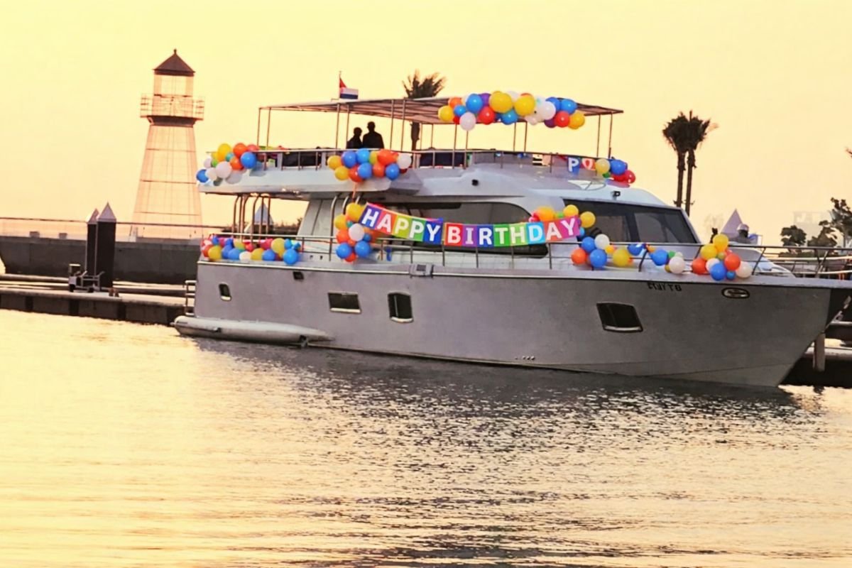Elegant wedding setup on houseboat in Abu Dhabi